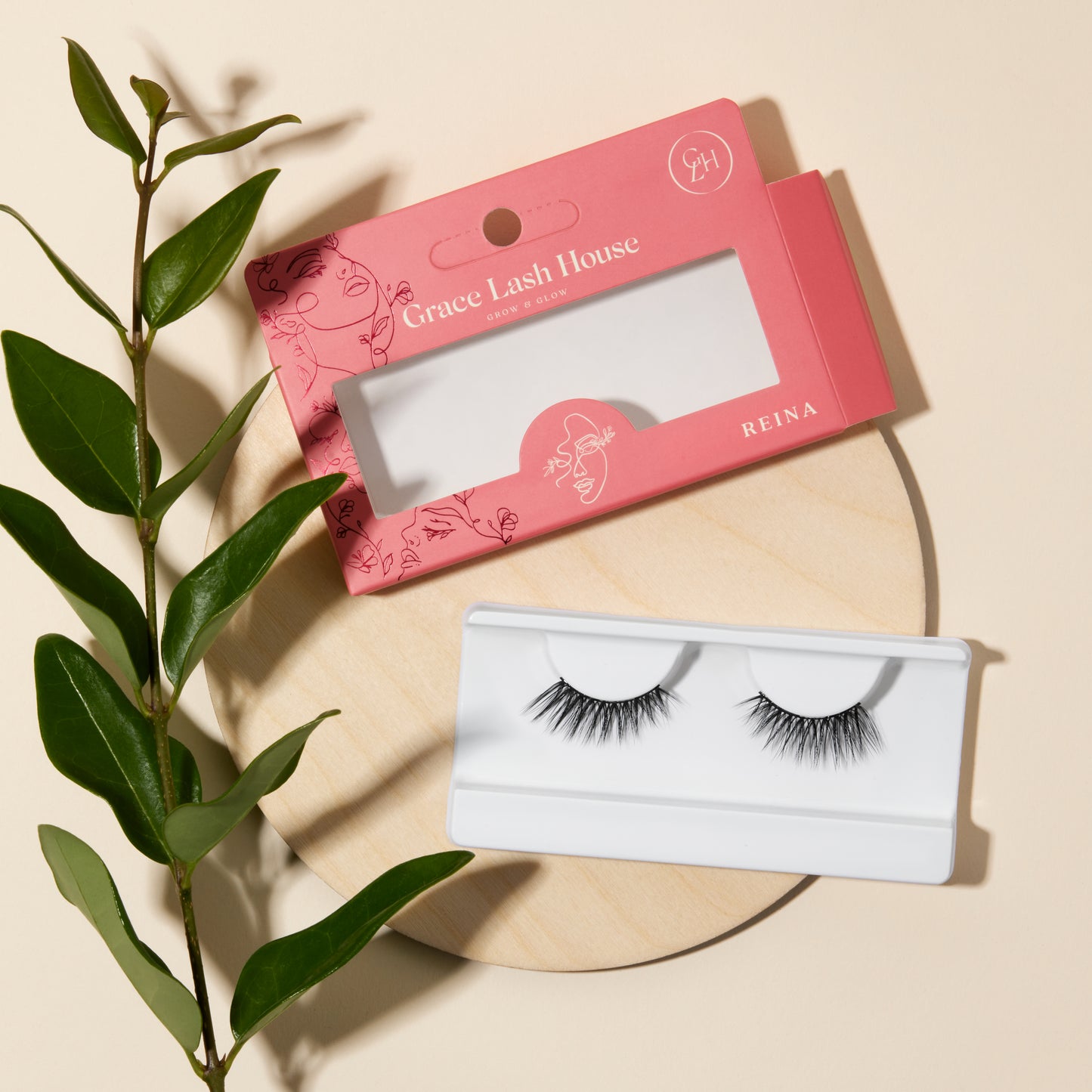 Reina - Half Lashes